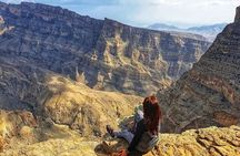 5-Days Private Oman Tour – Mountains, Deserts & Coastline