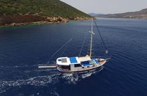 3-Hour Private Sunset Boat Tour With Dinner in Bodrum