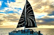 Moana’s Sunset Cocktail Sail Along Oahu's Waikiki Coast