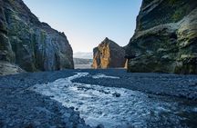 Private Thorsmork Day Hike by Super Jeep