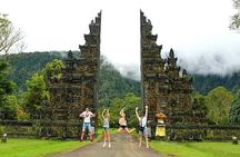 Bali Private Tour: Ulun danu Temple, Iconic Handara Gate & Tanah lot sunset.