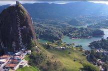 Private Guatape +Boat Ride+Paragliding Flight+Animal Farm