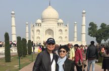 From Delhi: Taj Mahal Sunrise, Agra Fort and Fatehpur Sikri Tour