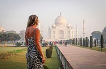 From Agra: Taj Mahal Sunrise Private Tour with Lunch & Entry Fees