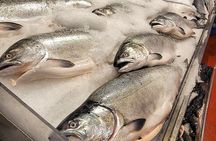 Savor the Sea: Guided Seafood Tasting at Pike Place Ma