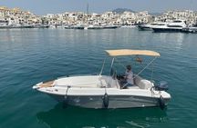 Unlicensed boat rental in Puerto Banús, Marbella.