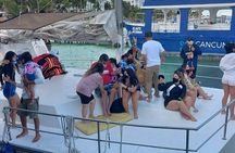 Isla Mujeres Tour in Private Catamaran with Snorkel and Lunch