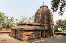 Immersive Bhubaneswar walking tour with professional guide