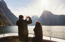 Milford Sound Small Group Tour from Queenstown with Scenic Flight