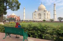 From Delhi: All-Inclusive Taj Mahal Tour by Gatiman Express Train
