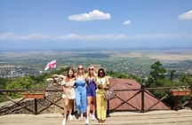 4 Group Tours Including Airport Transfers