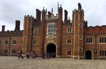 Private Tour: Hampton Court Palace Day Trip from London