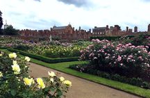 Private Tour: Hampton Court Palace Day Trip from London