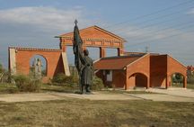 Guided Tour with Admission in Memento Park