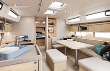 Santorini: Caldera Private Sailing Boat Cruise with Beneteau Oceanis 46.1