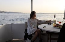 Istanbul Bosphorus Sunset Cruise on a Luxurious Yacht