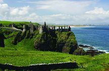 From Belfast-Giants Causeway, Dunluce Castle and Dark Hedges tour