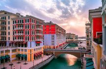 Private Photoshoot in Doha by Car to Katara Village, The Pearl, Souq Waqif, MIA