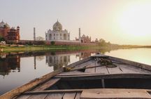 Private Taj Mahal Tour from Delhi By Gatiman Express Train 