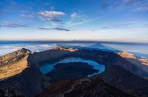3D/2N Rinjani trekking summit,lake and hot springs.
