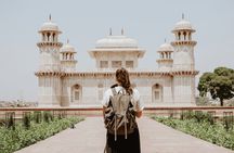 Private Full-Day Tour of Taj Mahal by Car from Delhi with Pickup