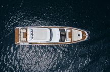 62ft Yacht Tour in Miami Beach with Captain Beneteau MC6 Fly