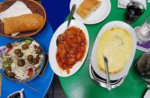 Traditional Greek food tour in hiddens spots of Athens