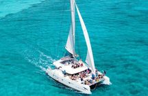 Plus Full Day Catamaran Tour to Isla Mujeres All Inclusive