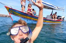 Boating along the coastline of San Carlos with a Marine Biologist