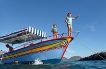 Boating along the coastline of San Carlos with a Marine Biologist