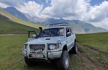 10-Hour Private SUV Tour Along the Grigorievsky and Semenovsky Gorges