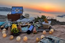 Private Santorini Sunset Picnic Experience