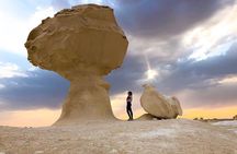 2-Day Black & White Desert, Crystal Mountain, option Pyramid tour