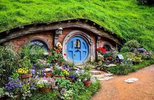 Hobbiton Movie Set Guided Tour small group from Auckland 