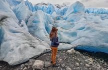 Blue Safari: Perito Moreno Glacier with Hiking and Navigation 