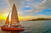 Luxury Sailboat Tour at Sunset in Los Cabos + Snacks + Premium Drinks