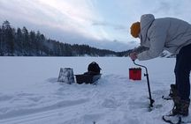 Ice fishing experience with Backpacker Helsinki Tour