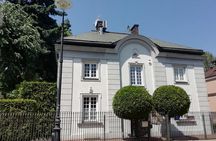 Walking Tour Through Hidden Gems of Warsaw with Hotel Pickup