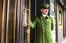 Private Buckingham Palace Royal Walk & Champagne at Harrods