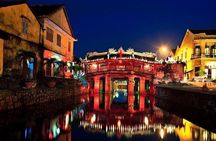 Hoi An City by night and release paper latern on Hoài river