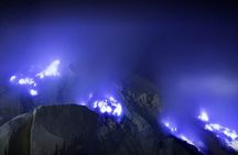 Mount Ijen Volcanic Crater Overnight Trip from Bali