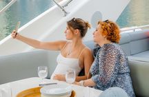 Dubai Luxury Yacht Tour with Live BBQ & Drinks