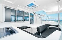 8-Hour Private 40' Cat 2 Stop to Cozumel, Food, Drinks & Snorkel