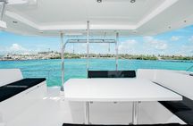 8-Hour Private 40' Cat 2 Stop to Cozumel, Food, Drinks & Snorkel