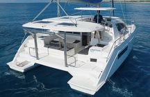 8-Hour Private 40' Cat 2 Stop to Cozumel, Food, Drinks & Snorkel