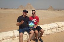 Guided full day tour to Giza pyramids, Egyptian Museum and Bazaar
