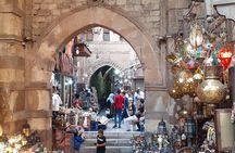 Guided full day tour to Giza pyramids, Egyptian Museum and Bazaar