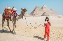 Cairo Layover Visiting Giza Pyramids Egyptian Museum and Market