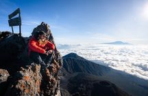 6-Day Mount Meru Climb through Momella Route Guided Tour