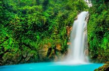 RIO CELESTE RIVER: Tubing+Rainforest+Wildlife+Waterfall+Active Volcano (PRIVATE)